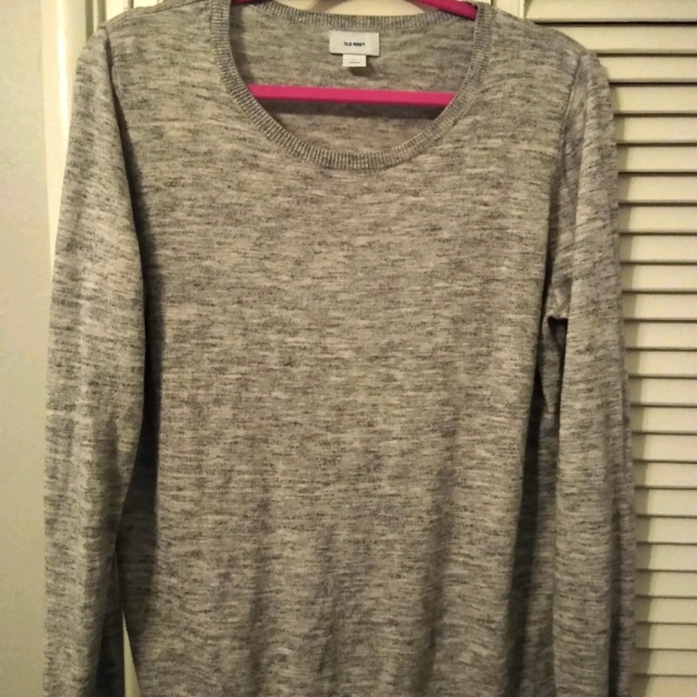 Light grey long sleeve sweater